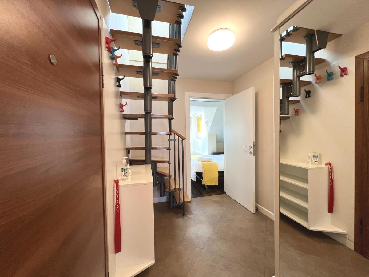 Unique Luxurious Jacuzzi Penthouse Duplex In City Center! 2 Baths! Free Parking! Sófia Exterior foto