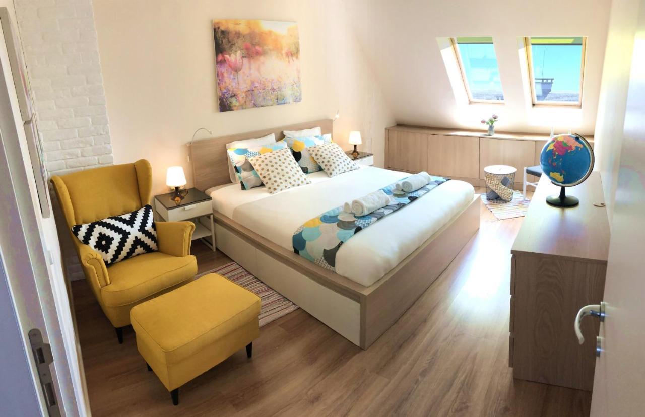 Unique Luxurious Jacuzzi Penthouse Duplex In City Center! 2 Baths! Free Parking! Sófia Exterior foto