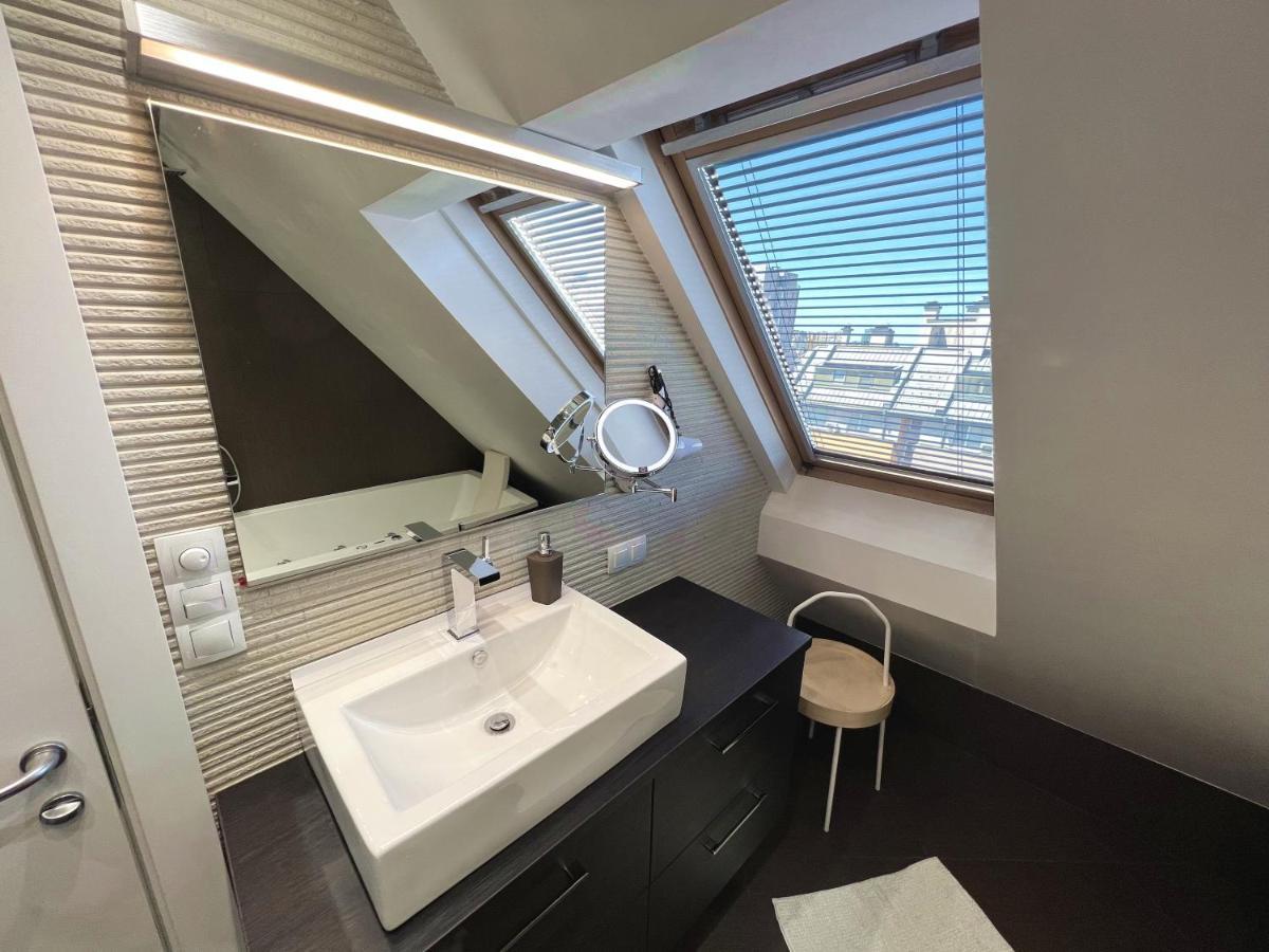 Unique Luxurious Jacuzzi Penthouse Duplex In City Center! 2 Baths! Free Parking! Sófia Exterior foto